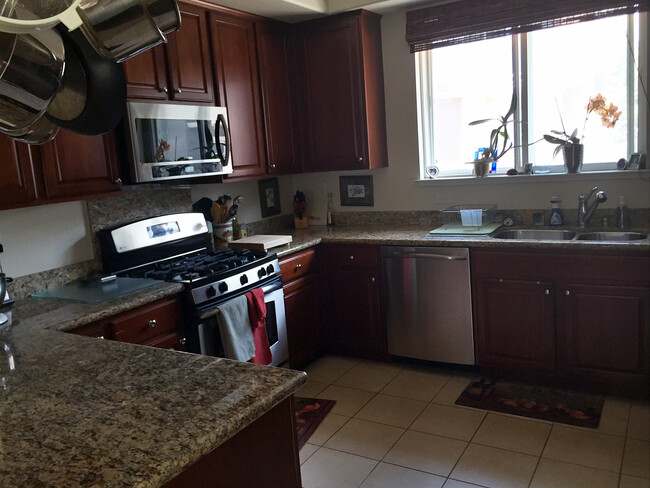 Kitchen - 921 Alta Mar Terrace