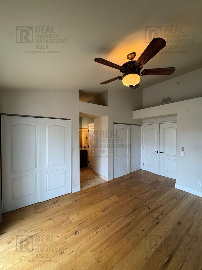 Building Photo - Spacious & Stylish Living in the Heart of Lake Elsinore
