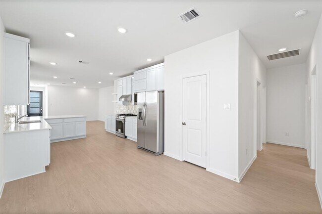 Building Photo - 6707 Sunset Velvet Dr