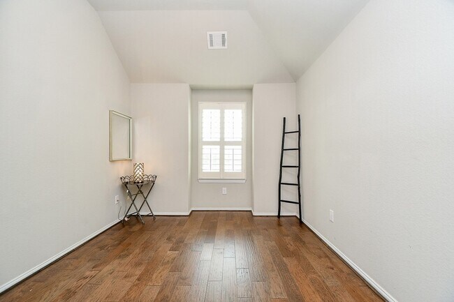 Building Photo - 4523 Juniper Ridge Ln