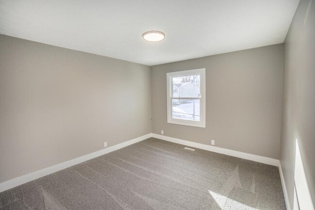 Building Photo - 12713 Ridgeview Cir