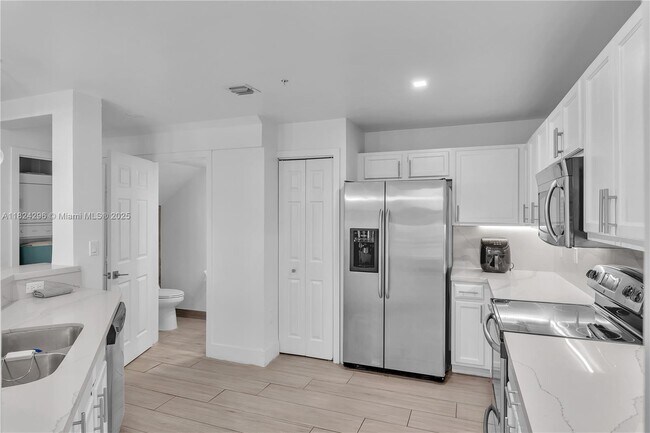 Building Photo - 11401 NW 89th St