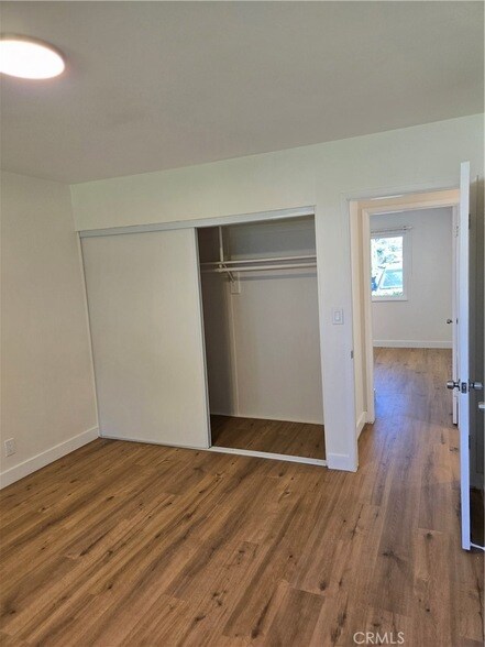 Building Photo - 6787 Emerson Dr