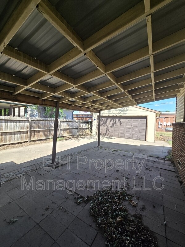 Building Photo - 902 N Colorado St