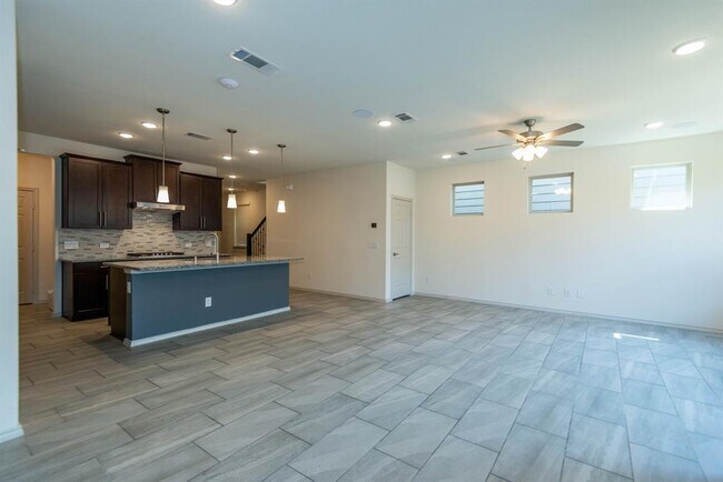 Building Photo - 3417 Avondale Vw Dr
