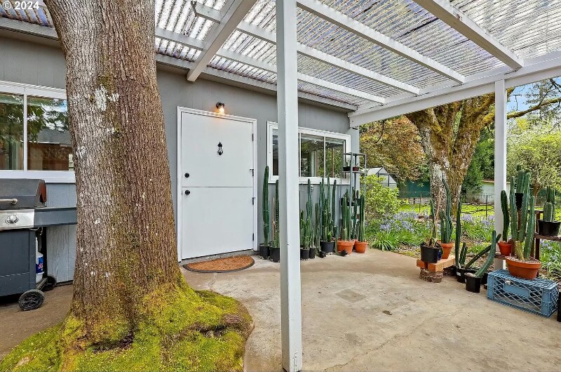 Building Photo - 3450 SW 87th Ave