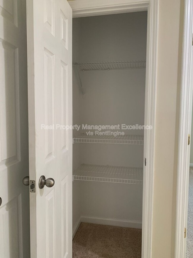 Building Photo - 5611 Sojourn Dr