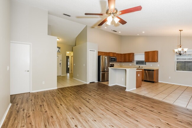 Building Photo - 2635 Cahill Way