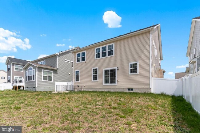 Building Photo - 4507 Shakespeare Cir