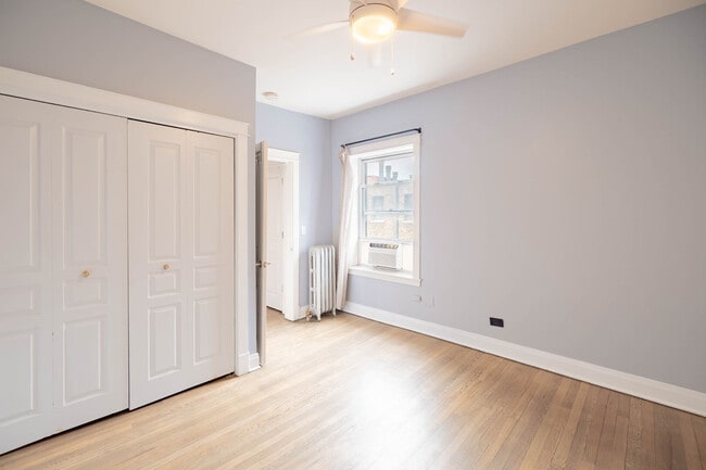 Building Photo - 536 1/2 W Cornelia Ave