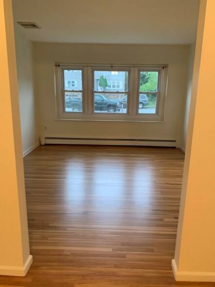 Building Photo - 29 Oxford Rd