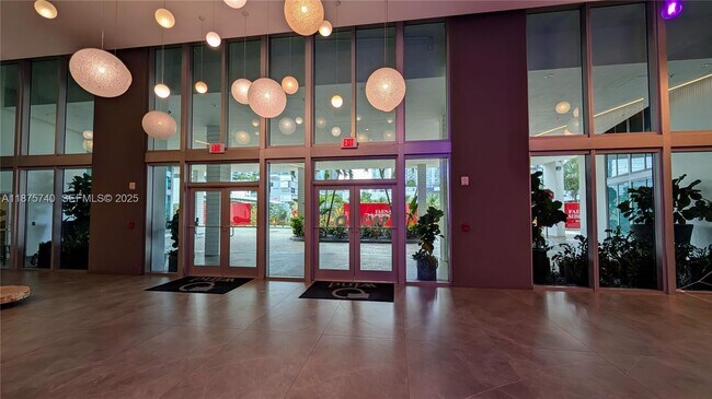 Building Photo - 350 S Miami Ave