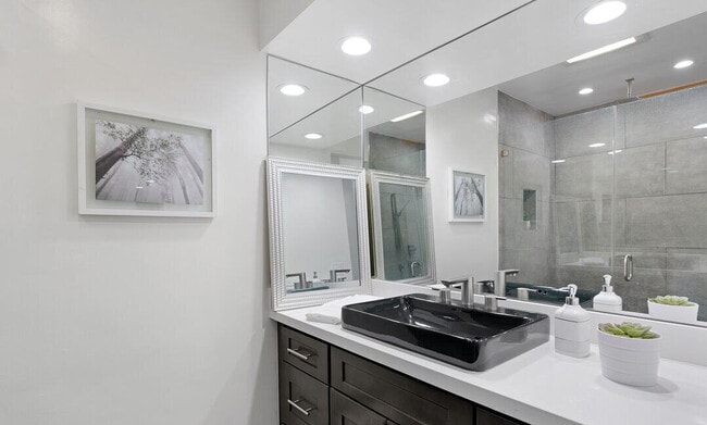 Primary Photo - "Awesome 1-Bedroom Bronx Haven with Gleami...