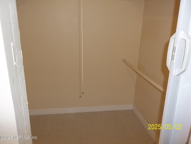 Building Photo - 4915 Baymeadows Rd
