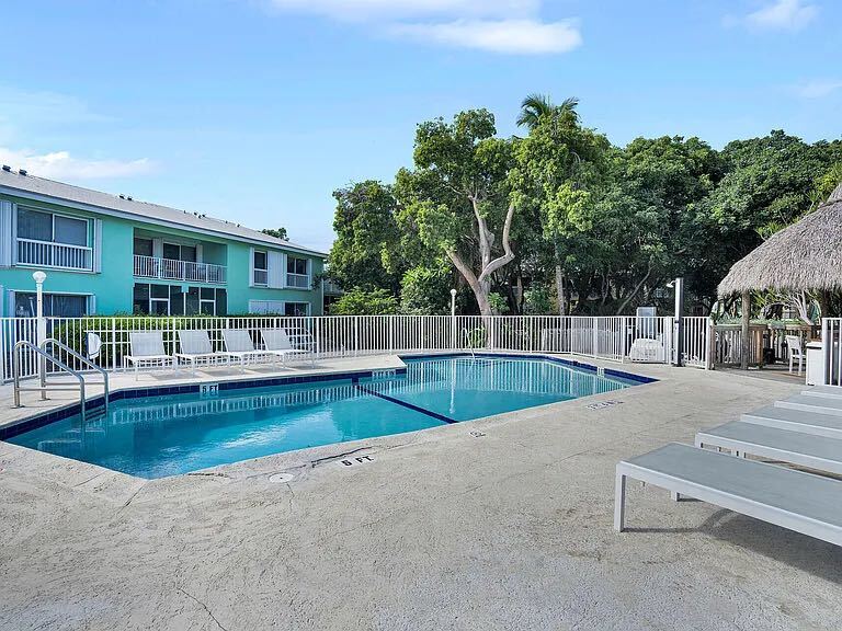 Building Photo - 98202 Windward Ave