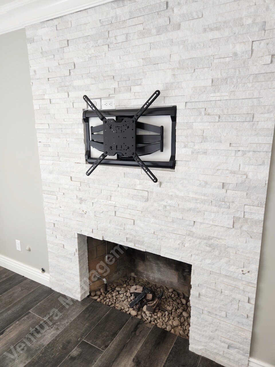Building Photo - 5515 Lake Lindero Dr