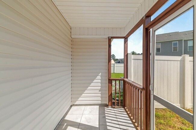 Building Photo - 415 Caldwell Loop