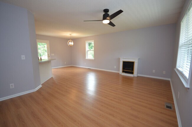 Building Photo - 5725 Stone Crystal Dr