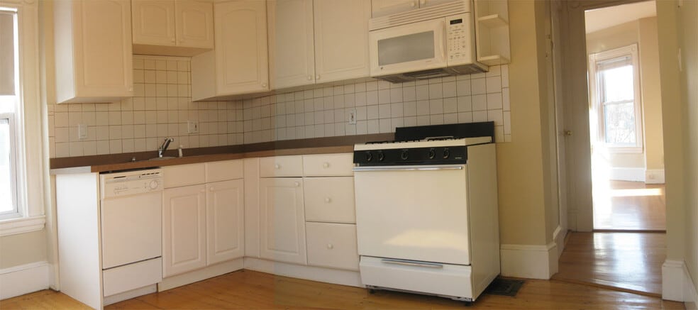 Kitchen - 70 Church St