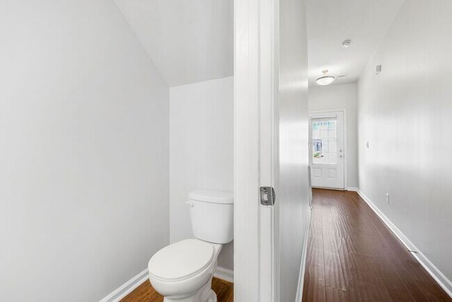 Building Photo - 3316 Pennington Dr