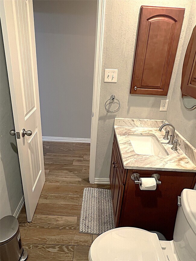 Building Photo - 3027 Sandpiper St