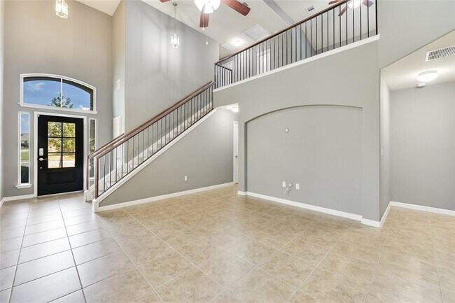 Building Photo - 371 Purple Martin Ave