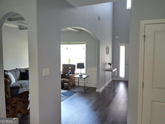 Building Photo - 201 Cliffhaven Cir