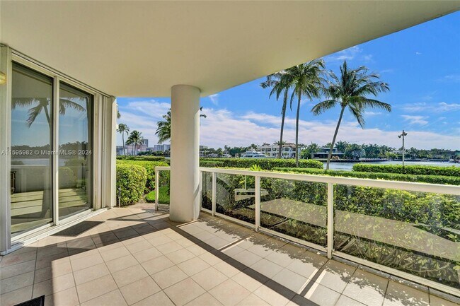 Building Photo - 3801 NE 207th St