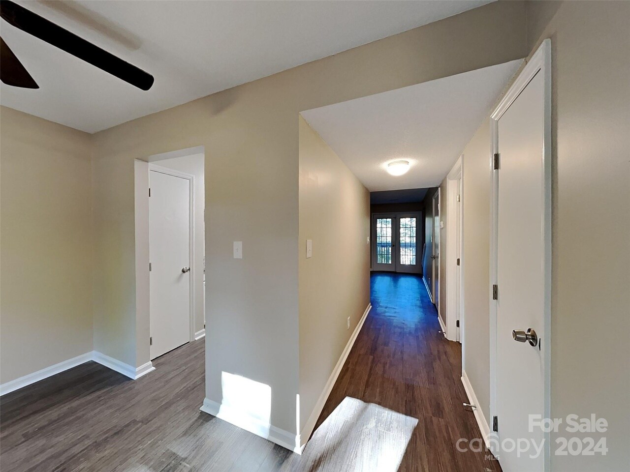 Building Photo - 928 Hearthridge Ct