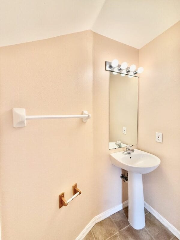 Building Photo - 1647 Gray Bark Dr