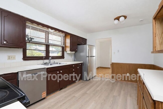 Building Photo - 4414 63rd St