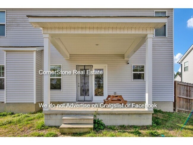 Building Photo - 124 Nairn St