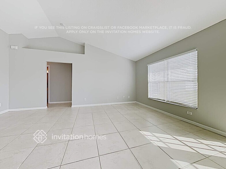 Building Photo - 3070 Sandstone Cir