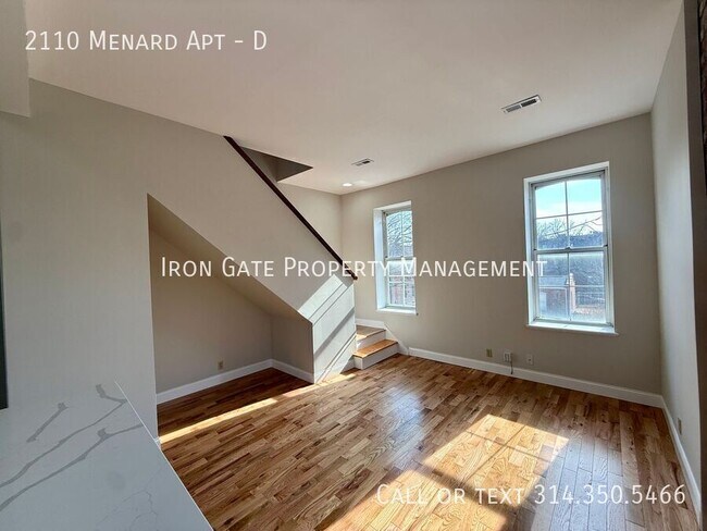 Building Photo - 2110 Menard St