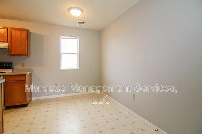 Building Photo - 112 Talon Pl