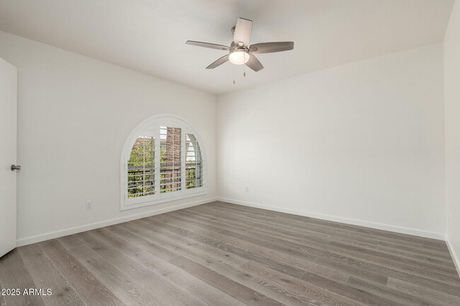Building Photo - 7684 E Minnezona Ave