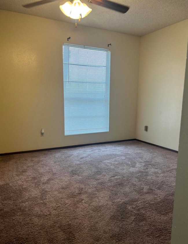 Building Photo - 2 Bed 1.5 Bath Home for Rent