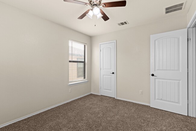 Building Photo - 1012 Tumbleweed Trail