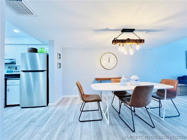 Building Photo - 11000 S Ocean Dr