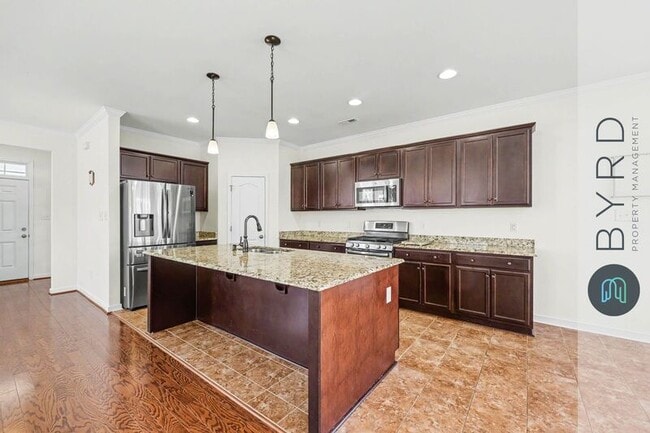 Building Photo - 16921 Thornapple Run