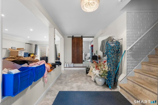 Building Photo - 540 Lakeside Dr