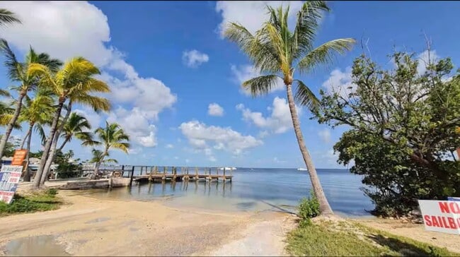 Building Photo - 237 2nd Rd