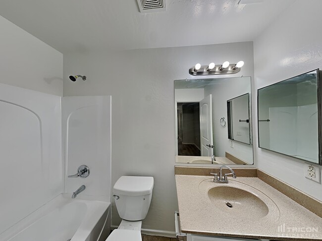 Building Photo - 1353 S Sabino Dr