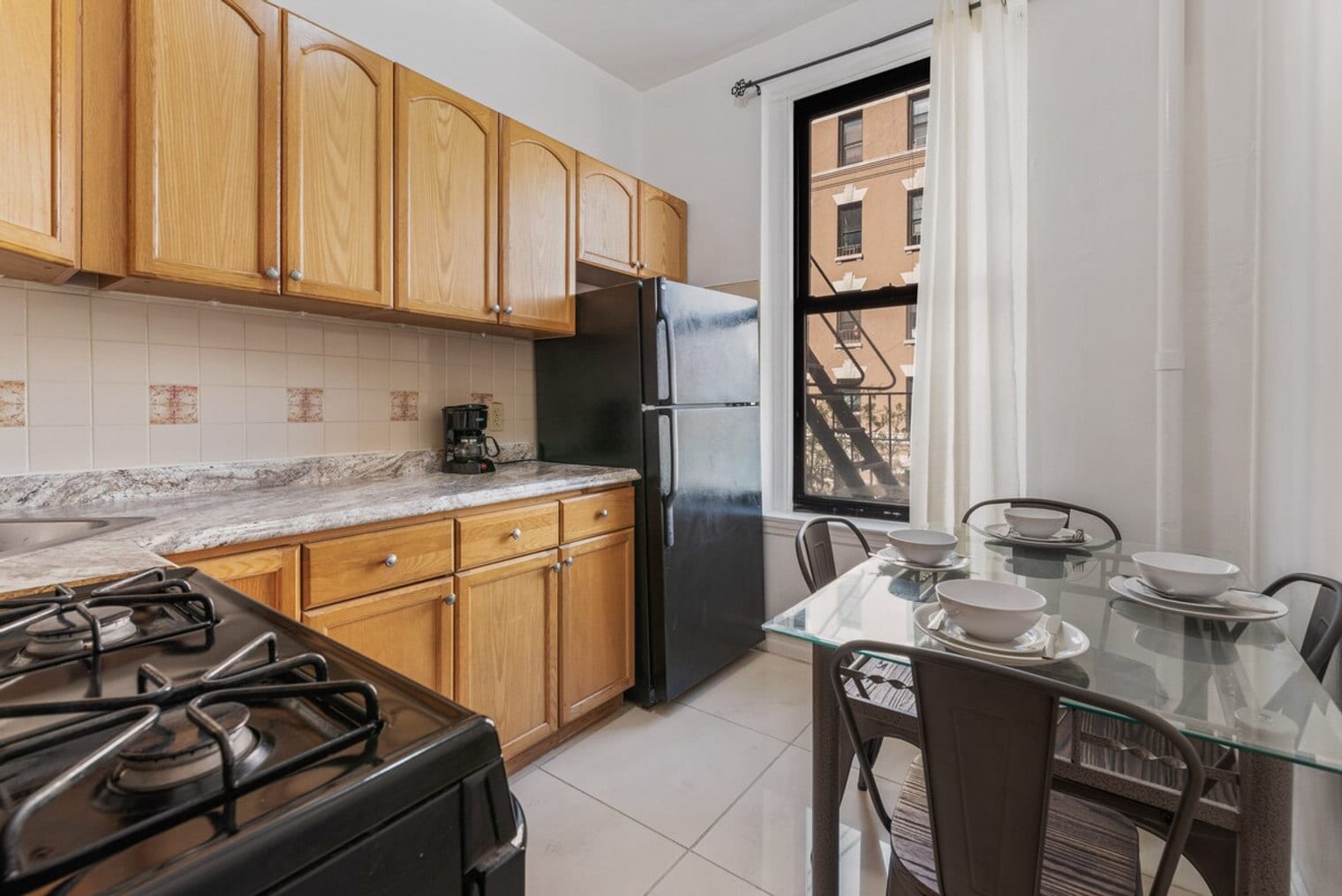 Building Photo - 414 W 46th St