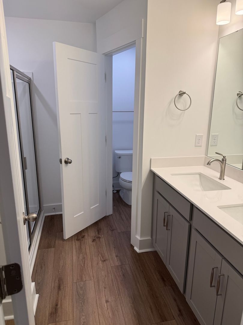 Building Photo - 514 W Norvell Ct