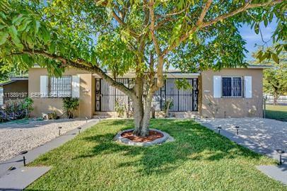 Building Photo - 10430 NW 5th Ave