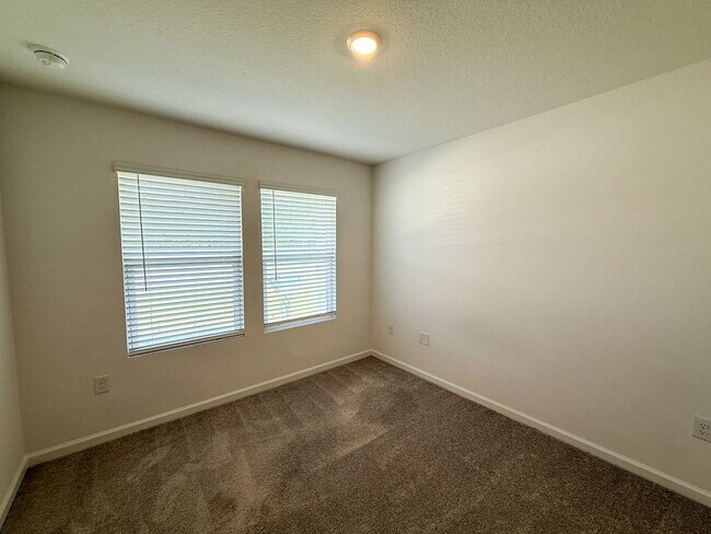 Building Photo - 4615 Carlstrom Ln