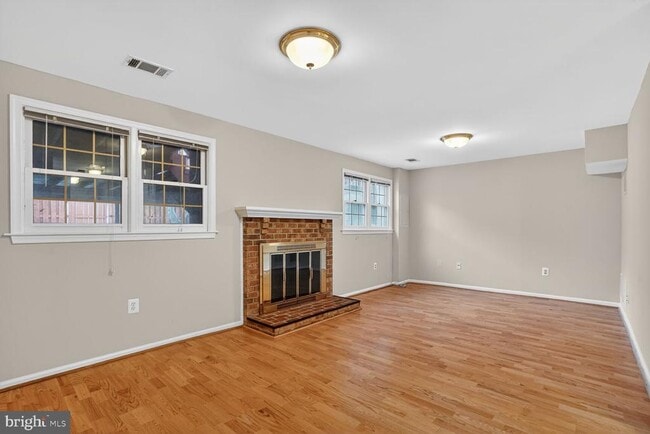 Building Photo - 8408 Millwood Dr