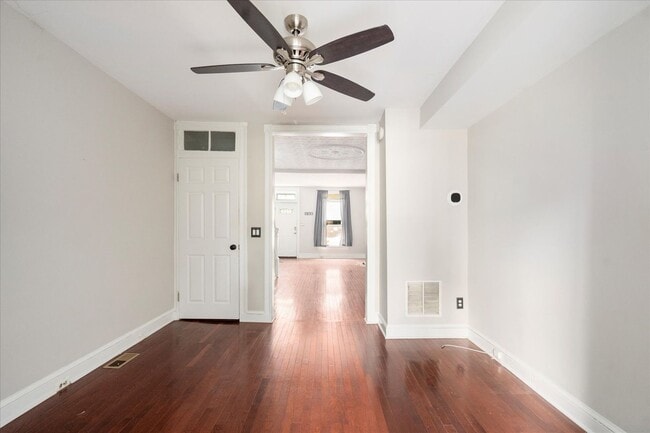 Building Photo - Stylish & Spacious 2 Bed, 1 Bath Home