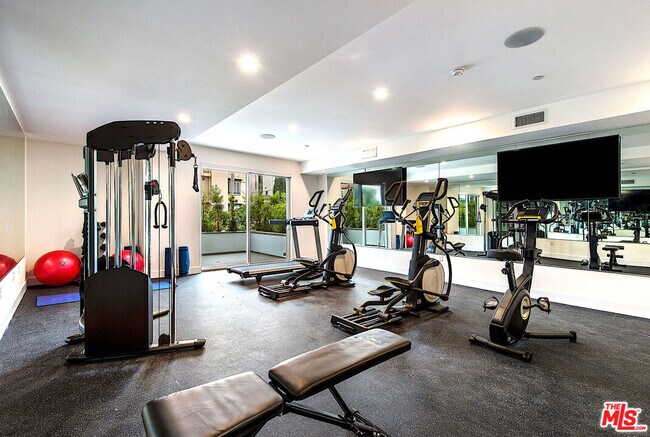 Building Photo - 1237 S Holt Ave